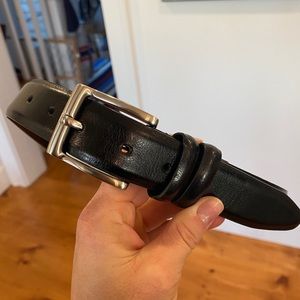 Men’s black leather belt